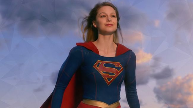 Supergirl est encore à renouveler pour la saison 2 Photo